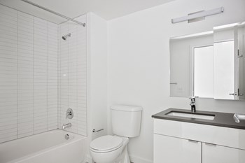The Bridgetown Apartment White Bathroom